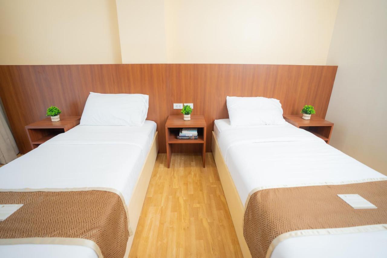 Sundaze Dormitel Hotel Нага Екстериор снимка