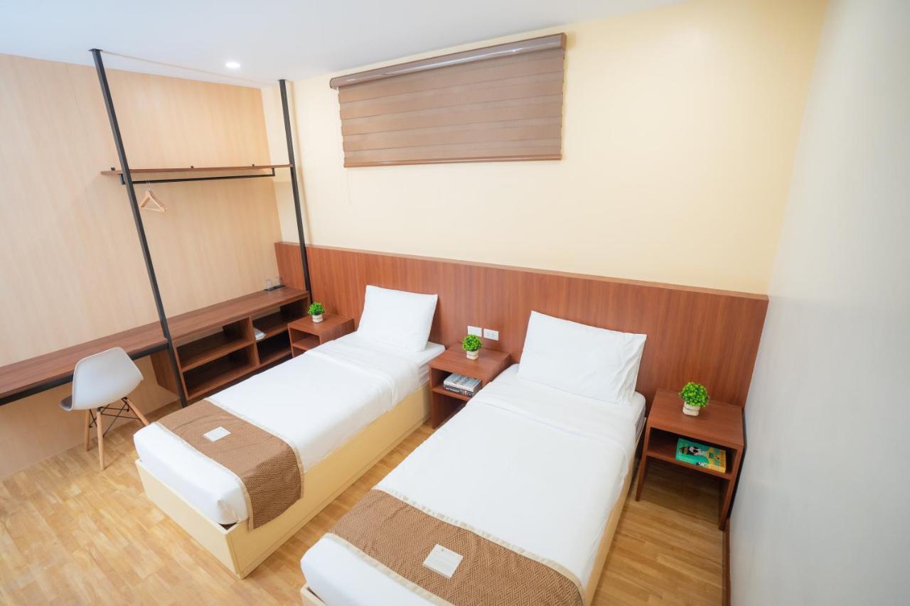 Sundaze Dormitel Hotel Нага Екстериор снимка