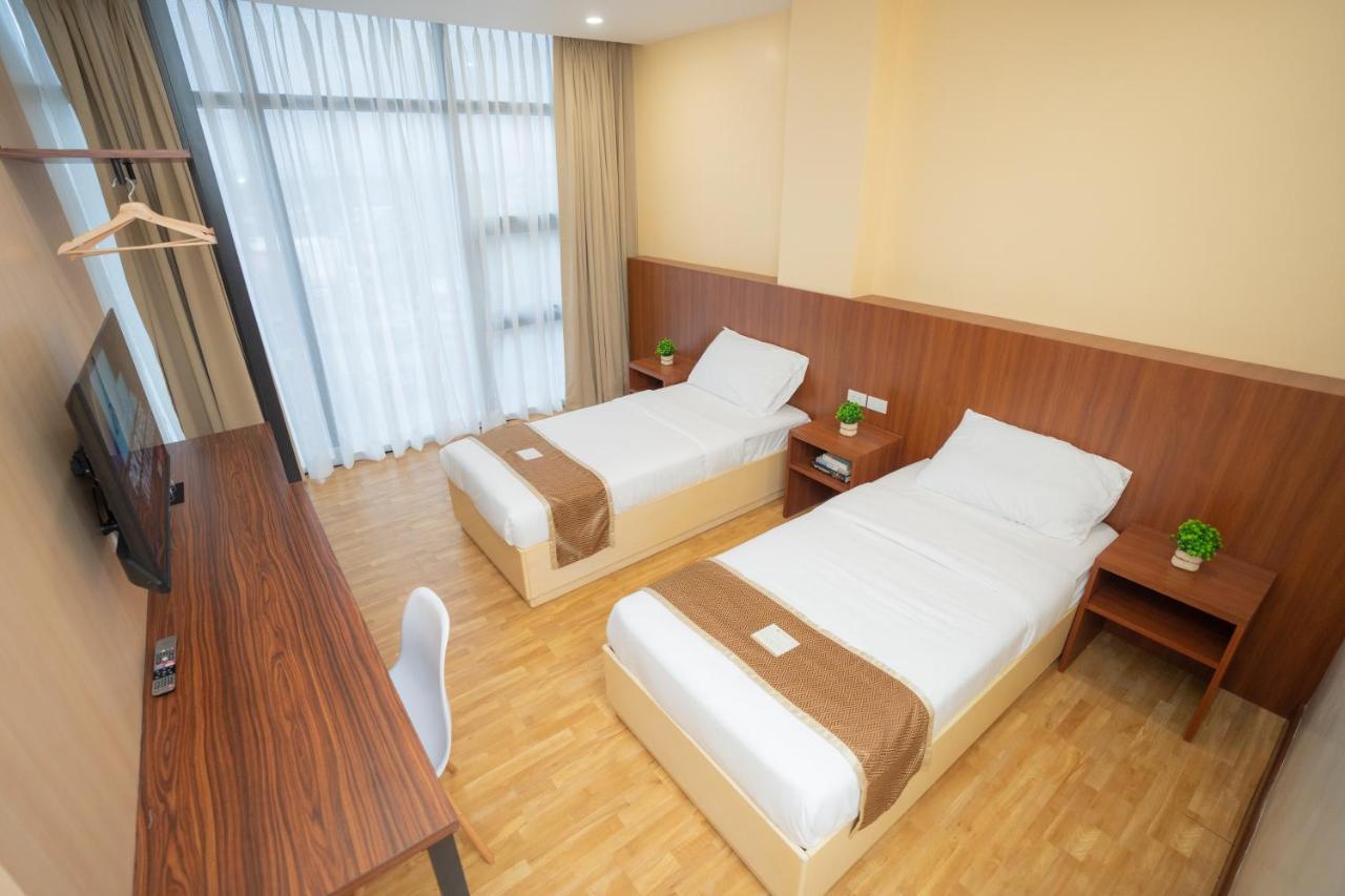 Sundaze Dormitel Hotel Нага Екстериор снимка