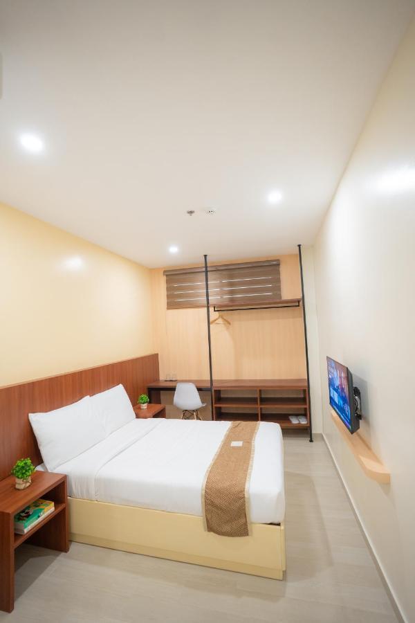 Sundaze Dormitel Hotel Нага Екстериор снимка