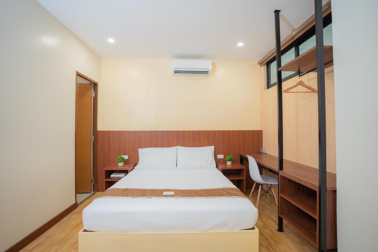 Sundaze Dormitel Hotel Нага Екстериор снимка