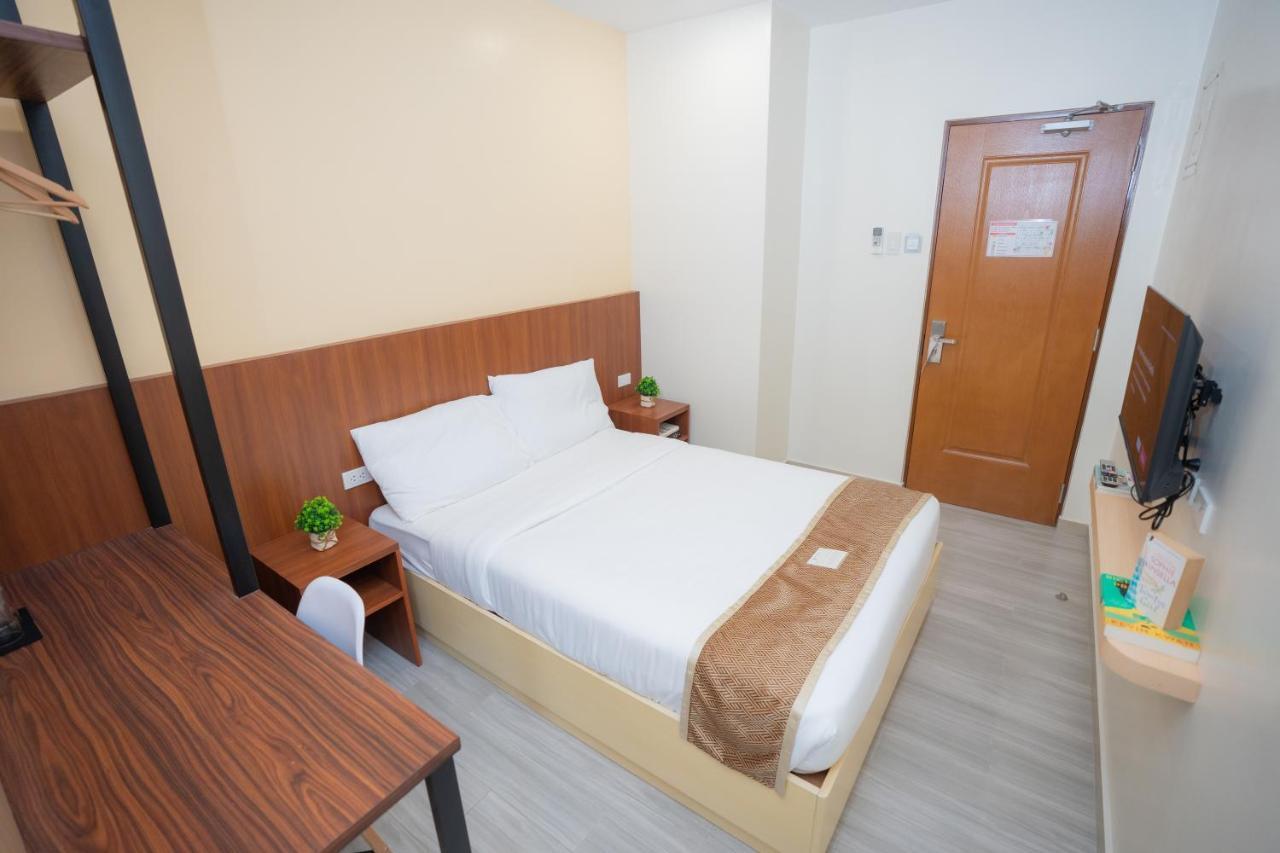 Sundaze Dormitel Hotel Нага Екстериор снимка